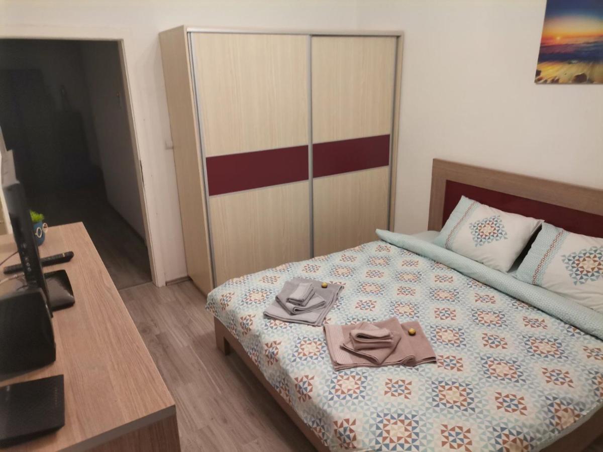Calla 1 - Modern & Cozy Main Square Apartment In The City Shopping Center - Parking Slot With Parking Security Skopie Exterior foto