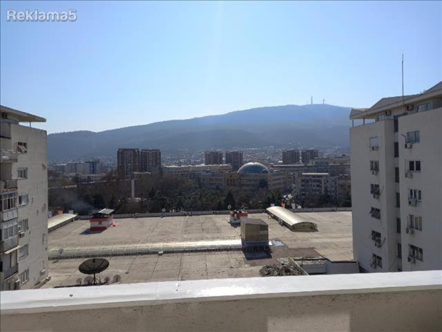 Calla 1 - Modern & Cozy Main Square Apartment In The City Shopping Center - Parking Slot With Parking Security Skopie Exterior foto